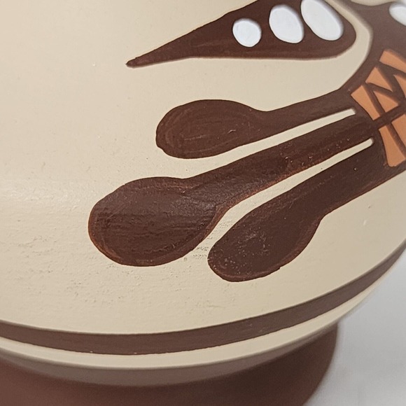 Vintage Hand Painted Vase Southwest Style with Native Inspired Spirit Bird Quail - Picture 8 of 9